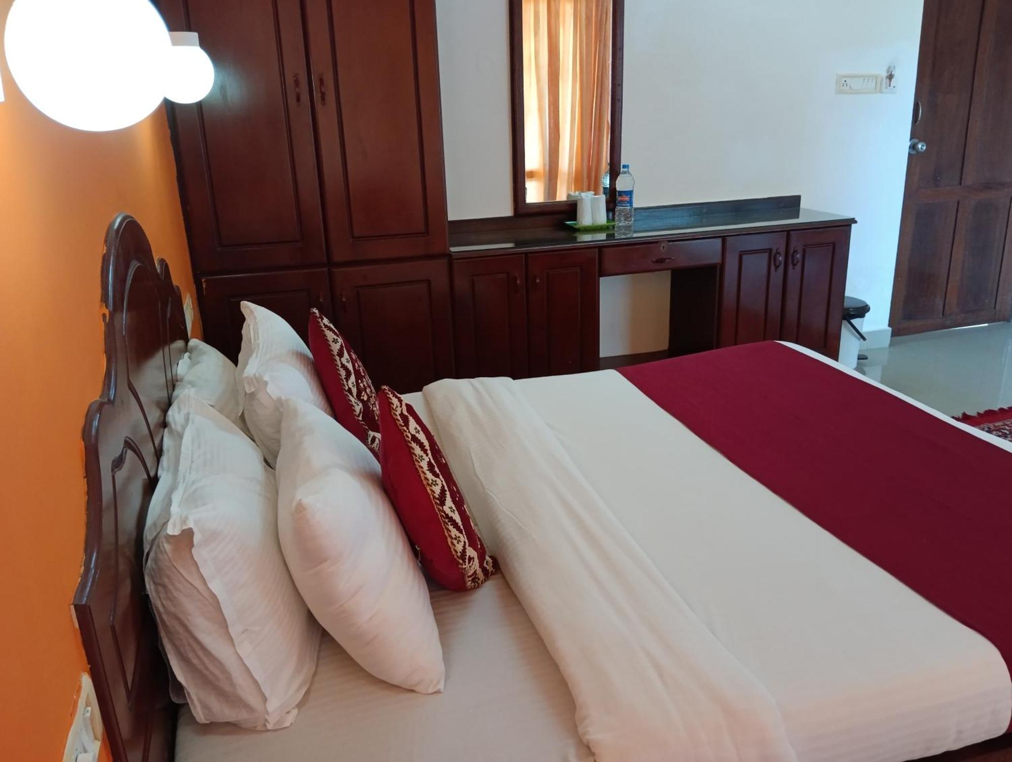 Vedantha Inn Kovalam Esterno foto