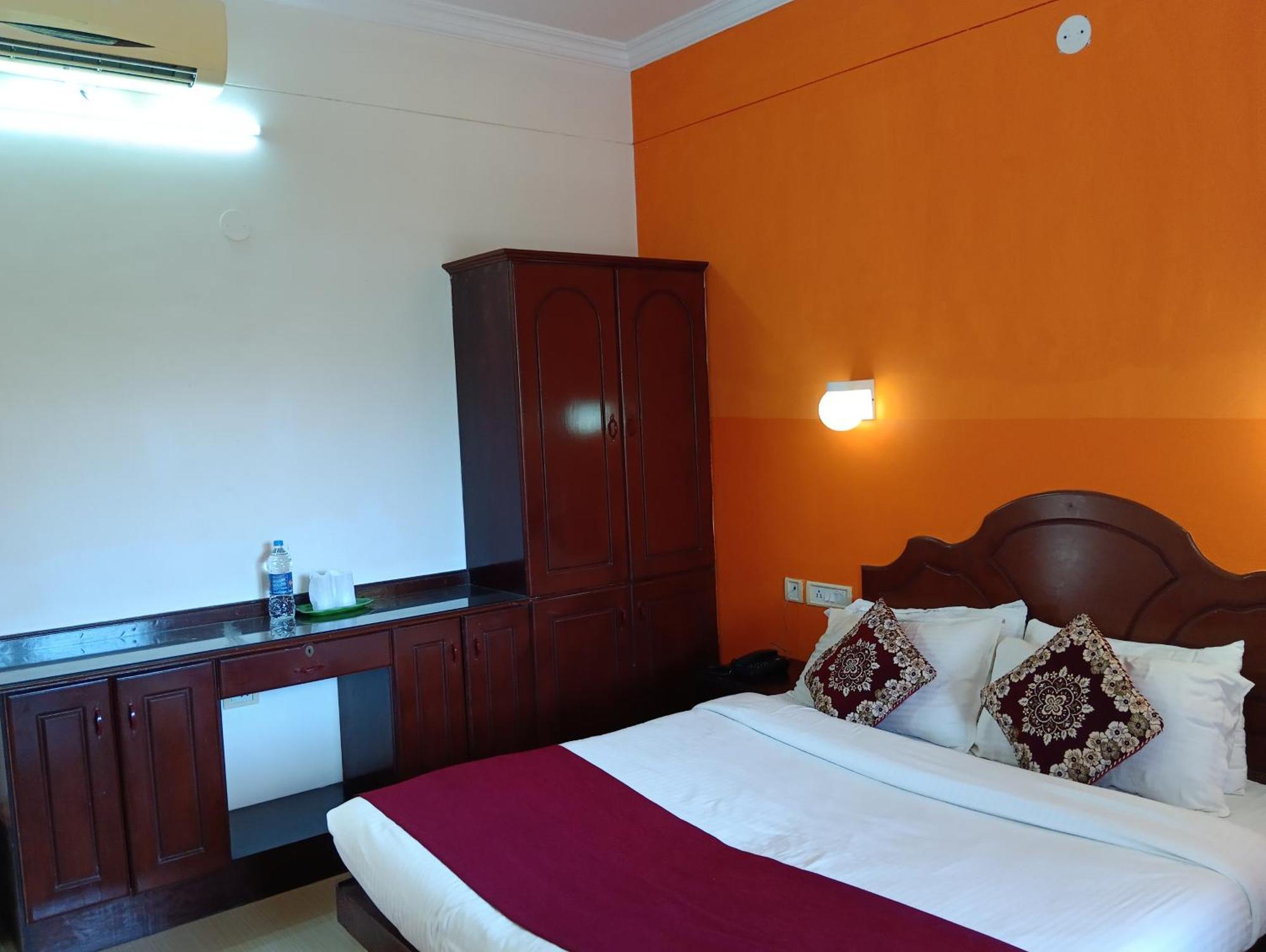 Vedantha Inn Kovalam Esterno foto